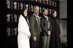 تصویری از تیپ بهرام رادان،رعنا آزادی ور،مهدی پاکدل و سحر دولتشاهی در جشنواره