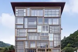 ساخت خانه با زباله‌های بازیافتی/ عکس