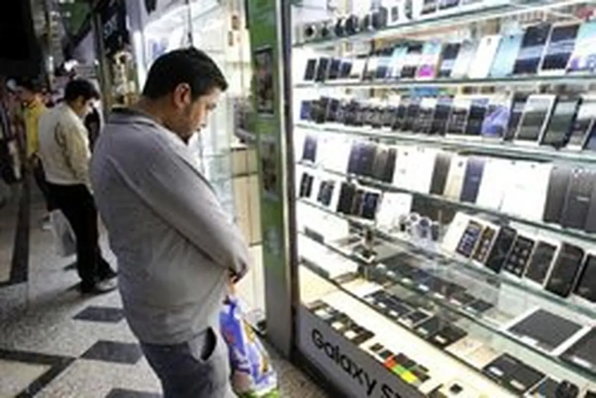 کارگروه رجیستری تلفن همراه خبر داد: کاهش قیمت موبایل در بازار