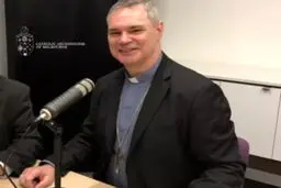 سخنان اسقف اعظم ملبورن میلیونها استرالیایی را شوکه کرد / تشویق کودک آزاران به اعتراف در کلیسا به جای رفتن به زندان!