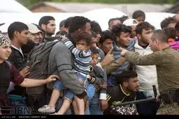 ادامه خشونت پلیس مقدونیه برای عبور مهاجران از خط مرزی/تصاویر