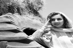 پرتره سياه و سفيد شبنم قلي خاني + عكس