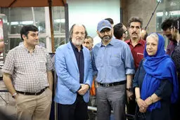 تصاویری از استقبال مردم از عوامل فیلم «فروشنده» در فرودگاه امام