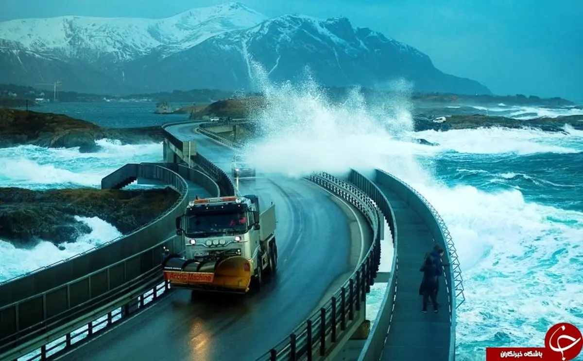 تصاویری از جاده‌ای رویایی وسط زمین و دریا و آسمان