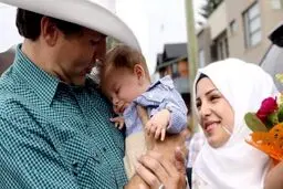 آغوش باز نخست وزیر کانادا به روی پناهجویان سوری+عکس
