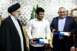 عکس یادگاری علیرضا کریمی و ابراهیم رئیسی