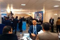 عکس/نماینده اسبق مجلس، با پوشش کراوات برای انتخابات ریاست جمهوری ثبت نام کرد