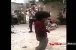 رقص بامزه کاوه در پشت صحنه سریال زیرخاکی +  ویدئو