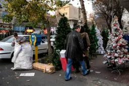 حال و هوای تصویری خرید کریسمس در تهران