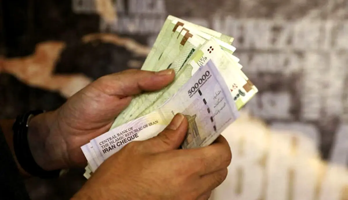 خبر خوش درباره حقوق کارمندان دولت و بازنشستگان + جزئیات کامل