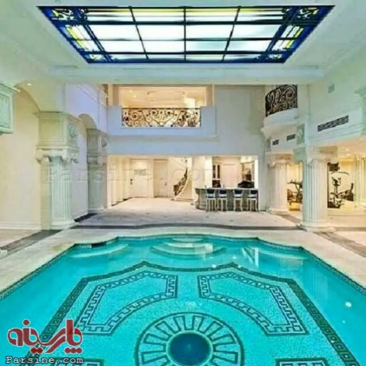 عکس:استخر در نشیمن منزل/مد جدید خانه های مایه دارها!