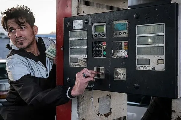 مصوبه گرانی بنزین باطل می‌شود؟