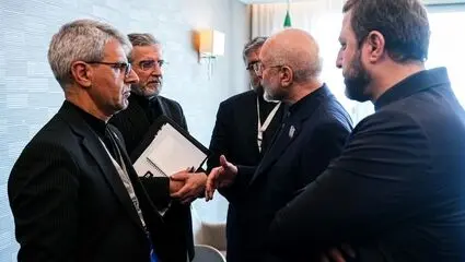 لحظه ورود تیم مذاکراتی ایران به هواپیمای میناب ۱۶۸