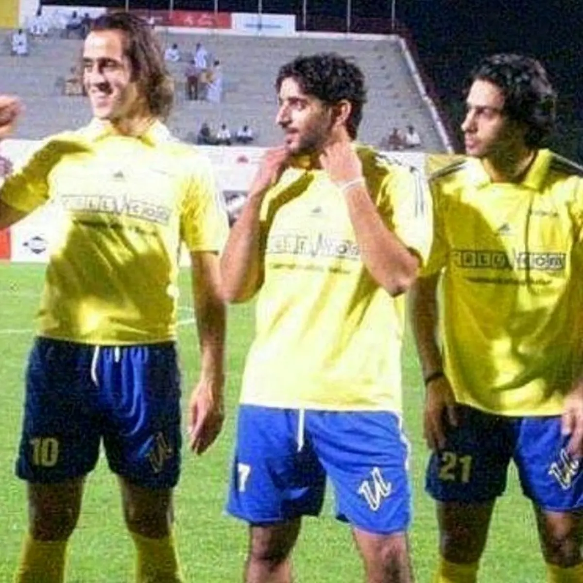 فرهاد مجيدي و علي كريمي در تيم منتخب امارات/عکس