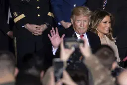 تصاویر /  ترامپ و همسر و دخترش در پایگاه مشترک اندروز