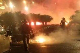 به آتش کشیدن پمپ بنزین‌ها در فرانسه / تصاویر