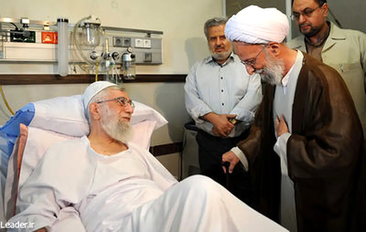 عیادت آیت الله مصباح، آیت الله گرامی و جمعی از مسئولان نظام از رهبر معظم انقلاب/ تصاویر