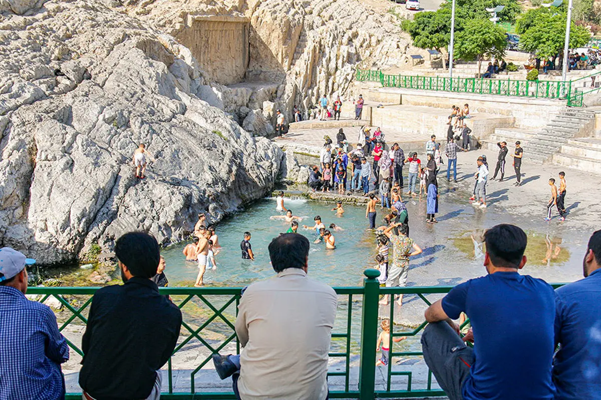 آب تنی با طعم کرونا! + عکس