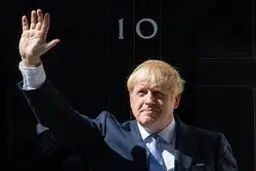 عقب‌نشینی بوریس جانسون از مخالفت با تمدید بریگزیت