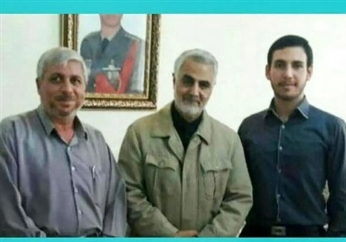 سردار سلیمانی در منزل اولین شهید مدافع حرم ارتش/عکس