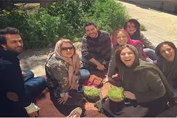 تصویری از سحر دولتشاهی و همکارانش در روز سیزده بدر