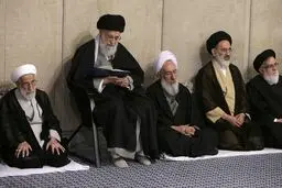 مراسم ترحیم آیت‌الله مؤمن در حسینیه امام خمینی(ره)/ تصاویر
