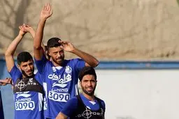 رونمایی از افشین با پیراهن استقلال/ عکس