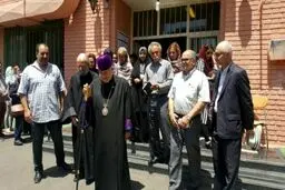 حضور اسقف اعظم ارامنه تهران در انتخابات/عکس