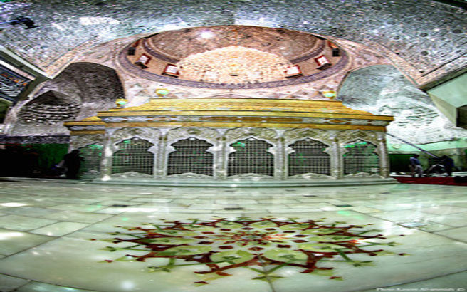 عکس / نمایی زیبا از ضریح مطهر امام حسین (ع)