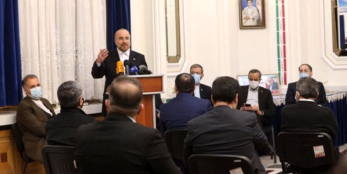 قالیباف: «شعار نه غزه، نه لبنان» غلطترین و دروغترین شعار ممکن بود / اگر کسی جانش را فدای ایران میدانست، باید مانند سردار سلیمانی پیش میرفت