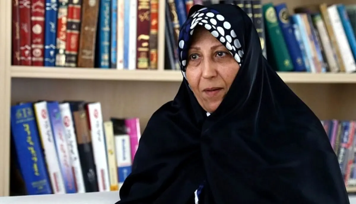 انتقاد تند فاطمه هاشمی به دستورالعمل البسه بیماران؛ شگفت از این همه سطحی‌نگری و نادیده گرفتن مشکلات