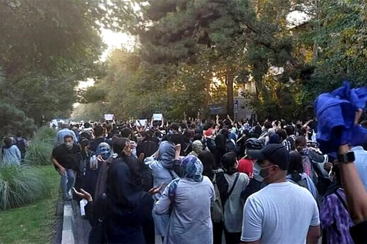 فتنه‌گران بر کشور سلطه پیدا کنند به هیچ کسی رحم نمی‌کنند