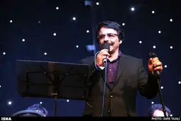 روایتی تصویری از کنسرت علیرضا افتخاری در کرمان