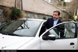 عکس/ عراقچی چه ماشینی سوار می‌شود؟