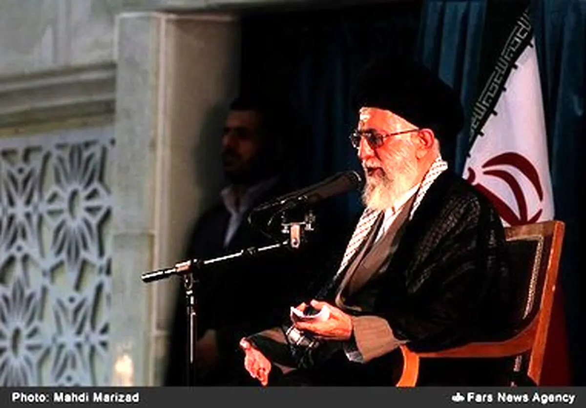 روایت تصویری از مراسم ارتحال امام (ره) با حضور رهبر انقلاب، روحانی، هاشمی‌رفسنجانی، احمدی‌نژاد،لاریجانی و ...