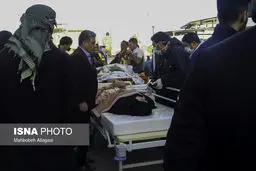 انتقال مصدومان زلزله به بیمارستان/تصاویر
