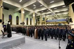 تجدید پیمان فرمانده‌هان نیروی‌ هوایی ارتش با رهبر انقلاب/تصاویر