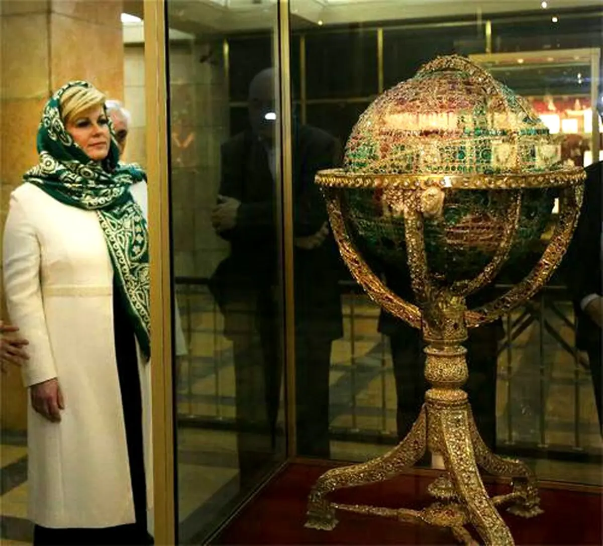 بازدید رییس جمهور کرواسی از خزانه جواهرات ملی (عکس)
