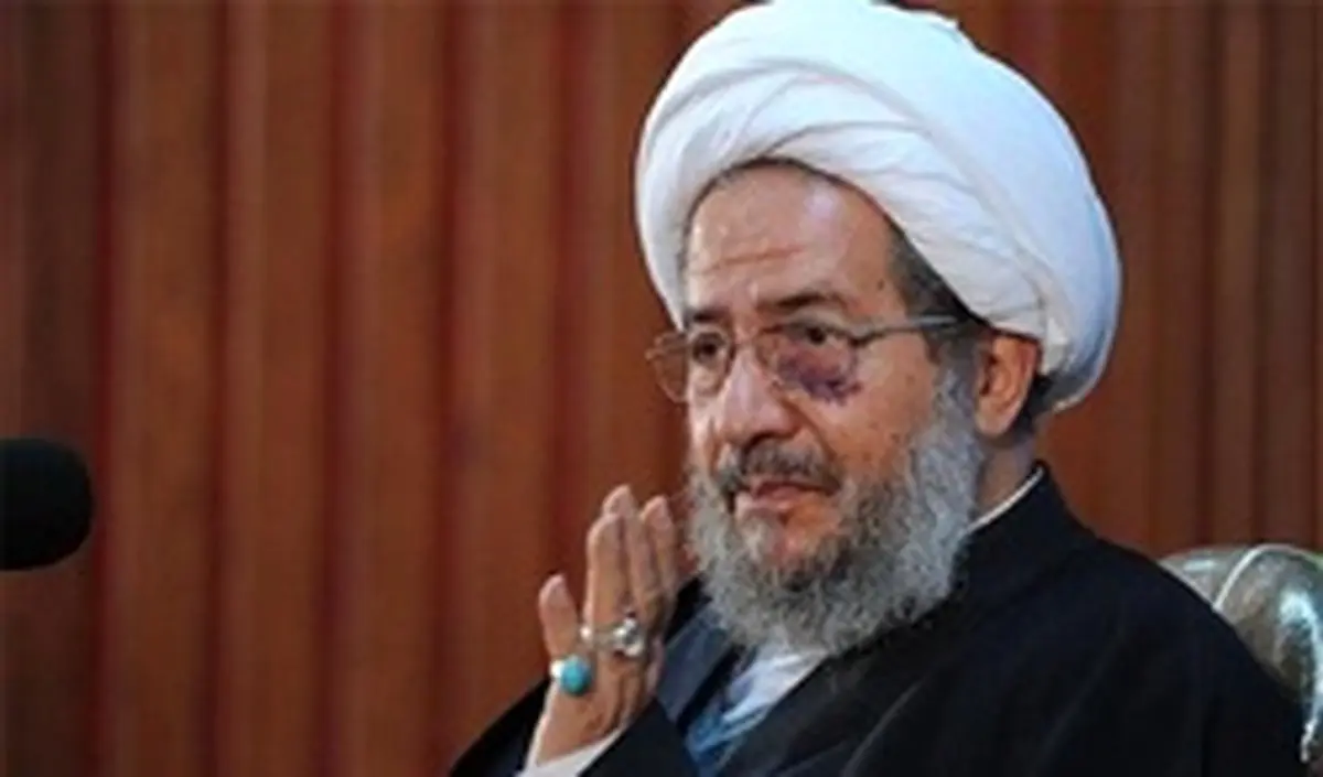 واکنش آیت‌الله مقتدایی به انتقاد آیت‌الله یزدی از آملی لاریجانی: اگر درباره عملکرد افراد در زمان مسئولیتشان تذکر ندادید، باید همیشه سکوت کنید