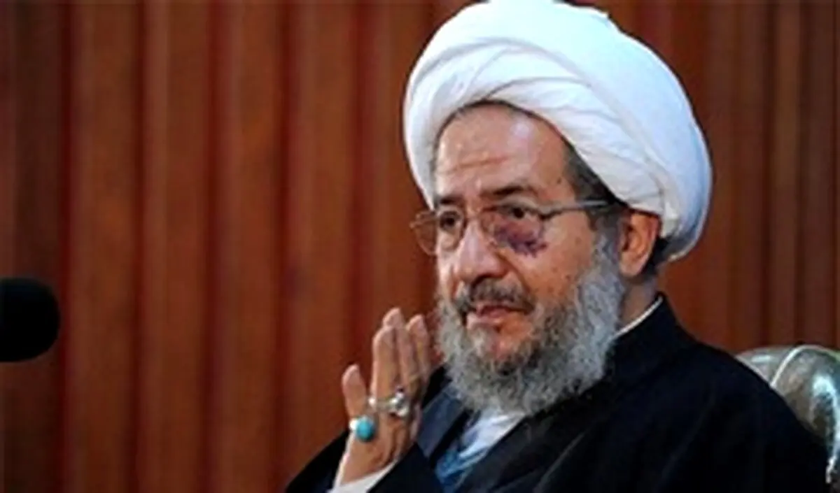 واکنش آیت‌الله مقتدایی به انتقاد آیت‌الله یزدی از آملی لاریجانی: اگر درباره عملکرد افراد در زمان مسئولیتشان تذکر ندادید، باید همیشه سکوت کنید