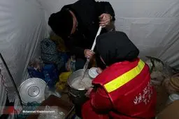 آتش نشان های زن به کمک مردان آمدند+ تصاویر