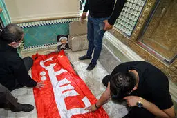 مزار آیت الله صانعی در قم + عکس