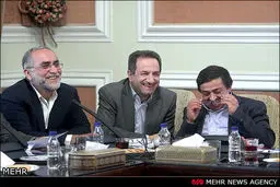 حاشیه‌های تصویر جلسه مجمع تشخیص مصلحت نظام