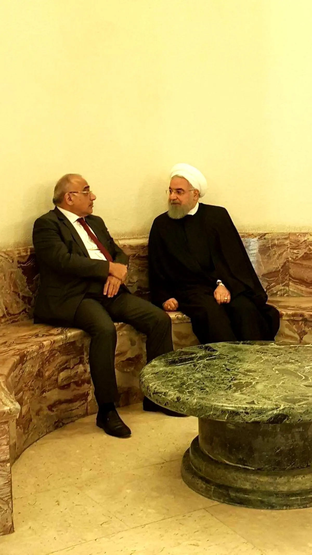 عکسی منحصر به فرد از حسن روحانی در عراق