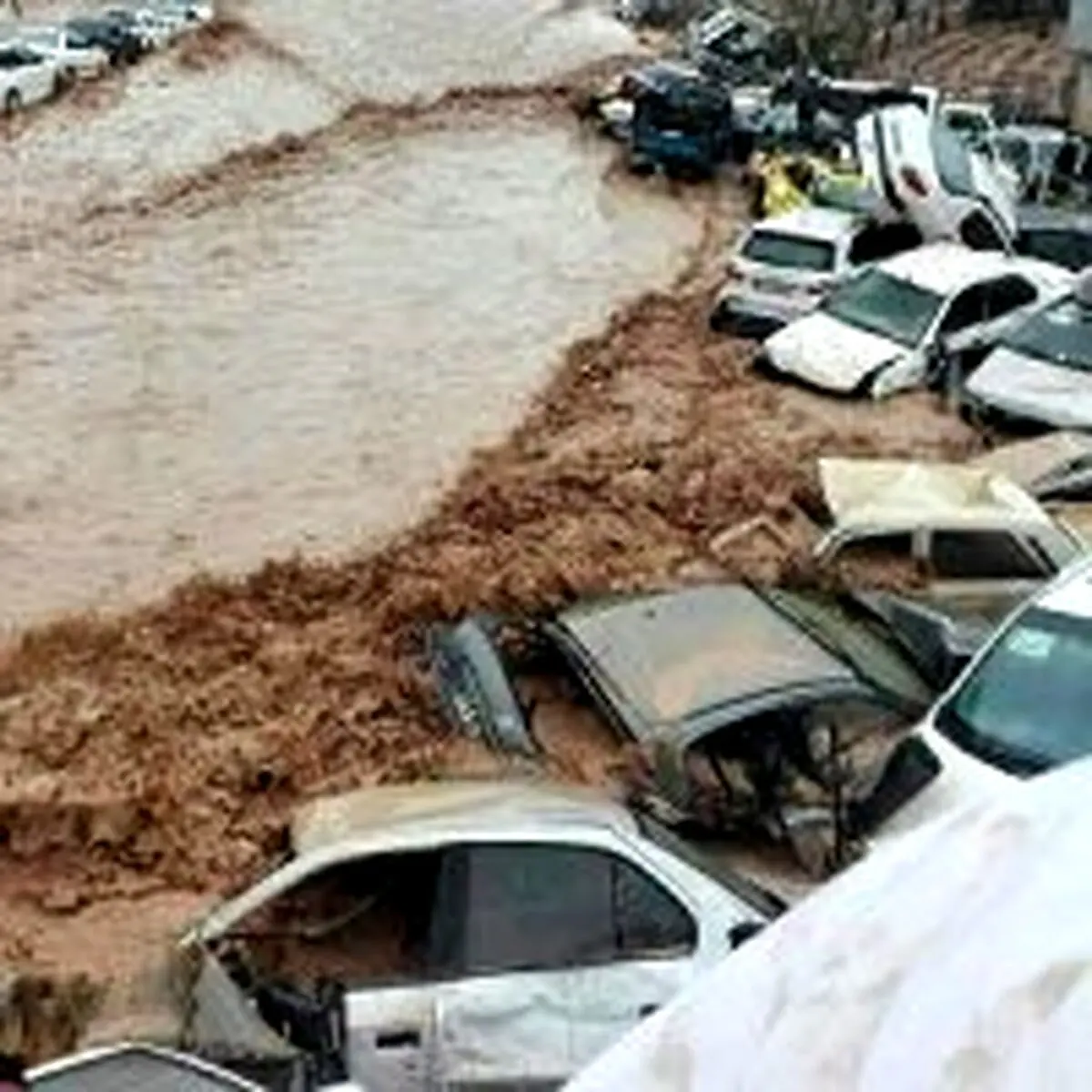 عکس/عمق فاجعه شیراز این‌جا بود؛ خطر هنوز هست