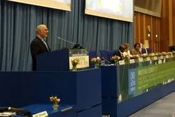 موانع آمريكا در مبارزه بين المللی ايران با مواد مخدر