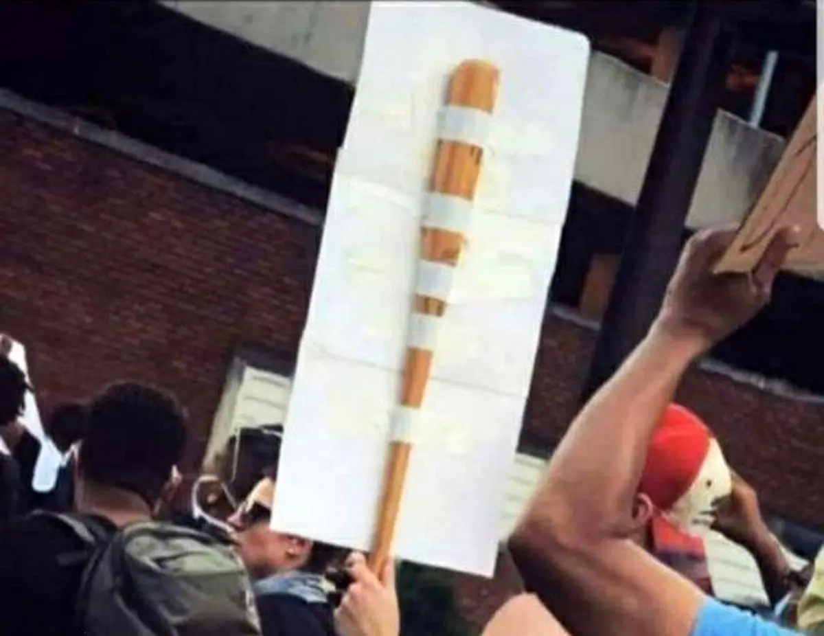 وقتی مطمئن نیستی تظاهرات صلح آمیزه یا نه! + عکس