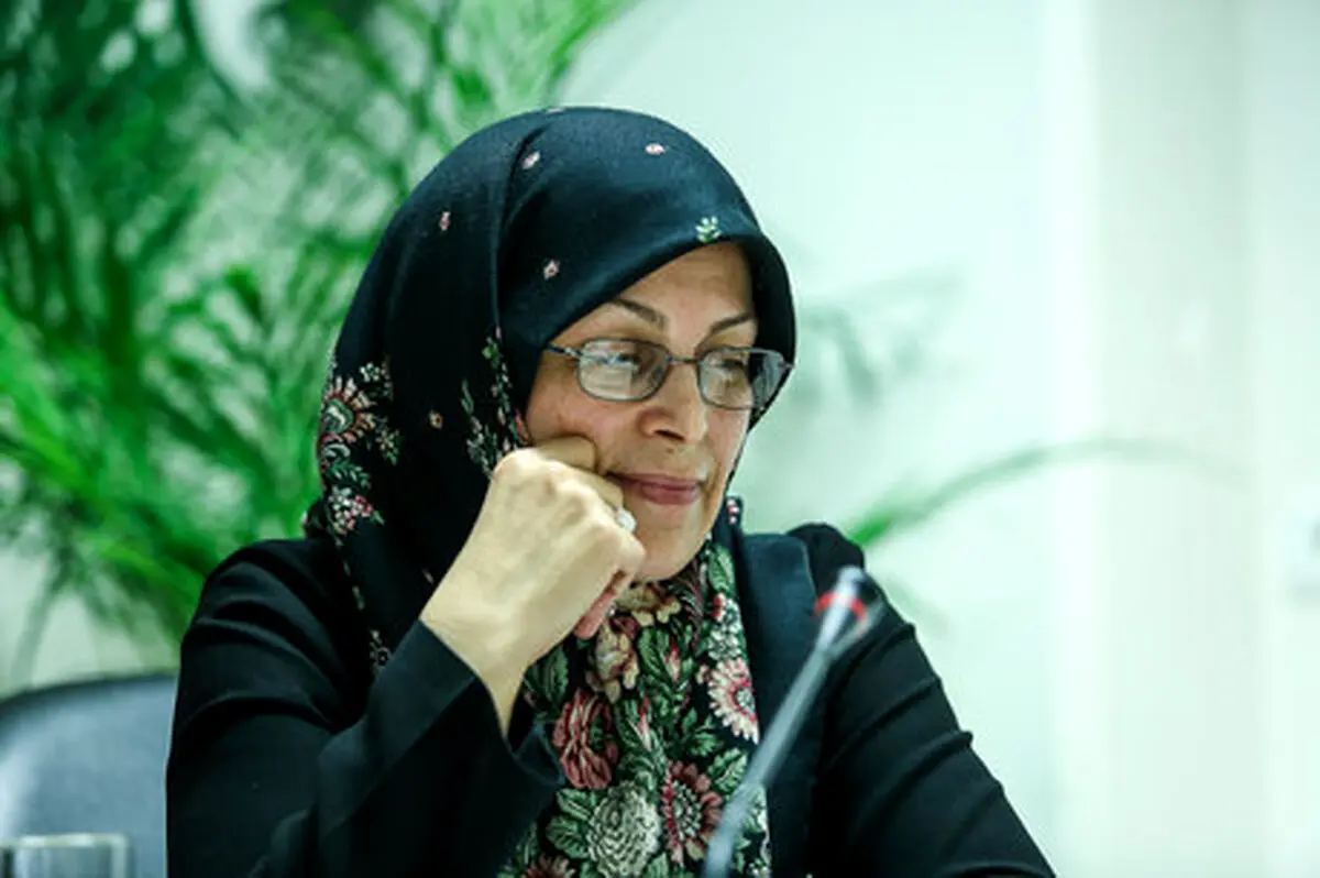 کنایه آذر منصوری به قالیباف: برخی هنوز فکر می‌کنند زمان انتخابات است