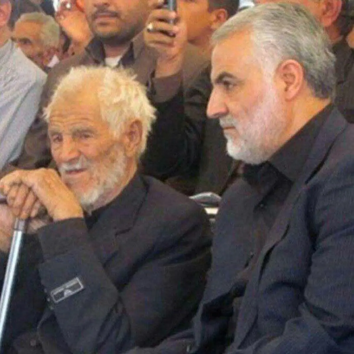 تصویری از سردار سلیمانی و پدرش