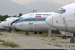 هواپیماهای زمینگیر شده ایران/عکس